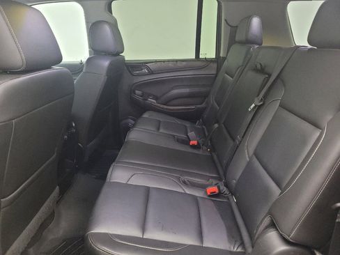 Used 2019 Chevrolet Suburban LT AWD/4WD image 18