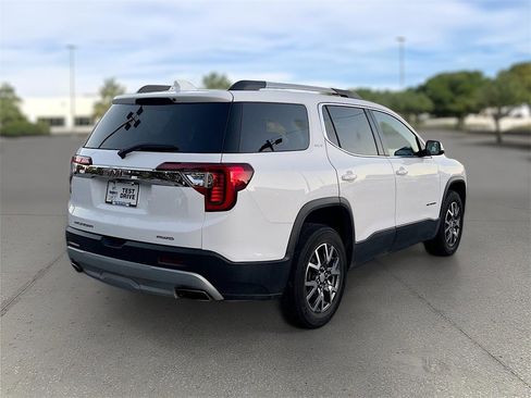 Used 2023 GMC Acadia SLT image 7