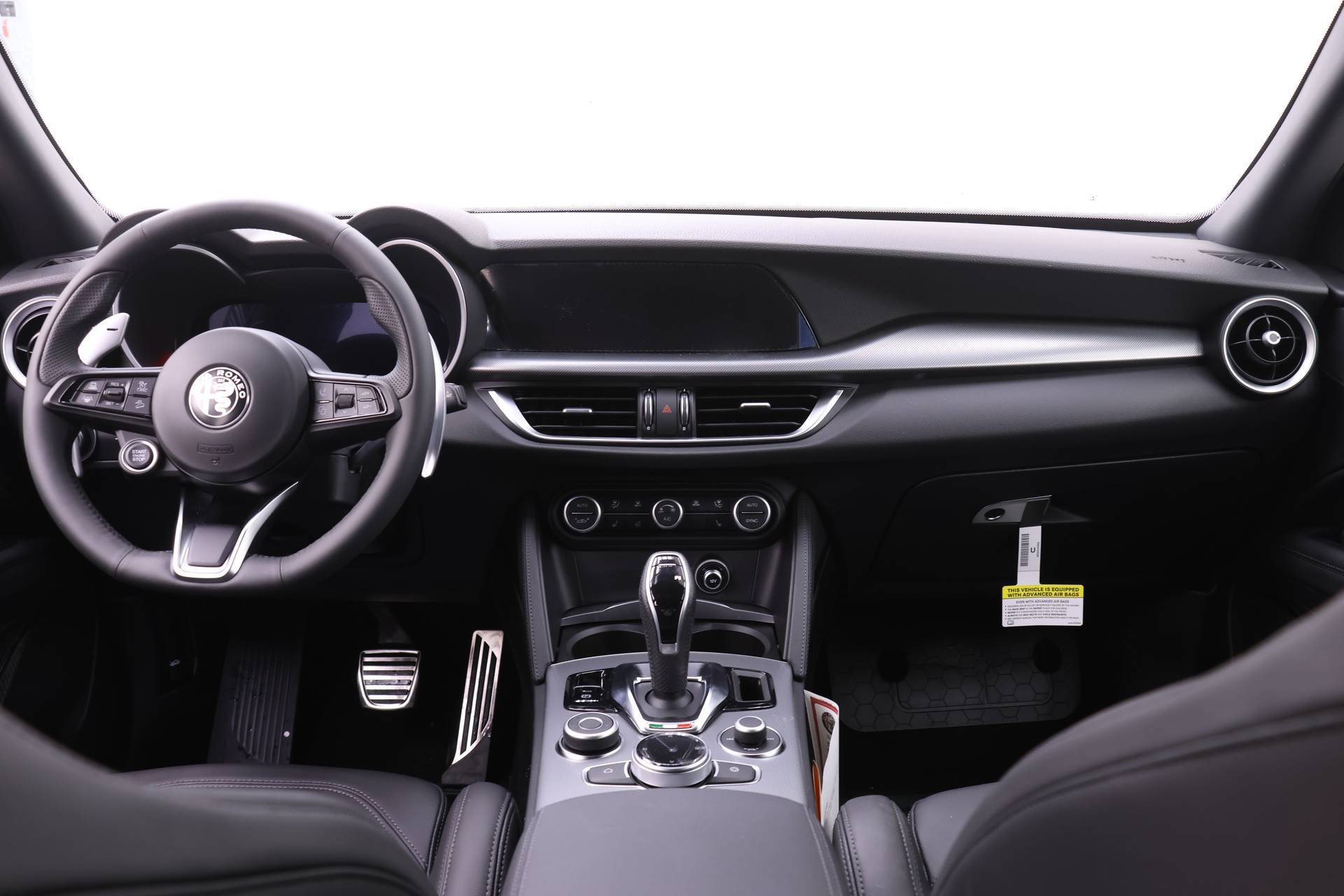 New 2026 Alfa Romeo Stelvio Sprint w/ Convenience Package AWD/4WD image 8
