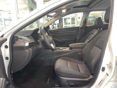 Certified 2026 Nissan Altima 2.5 SV w/ SV Special Edition Package AWD/4WD image 8