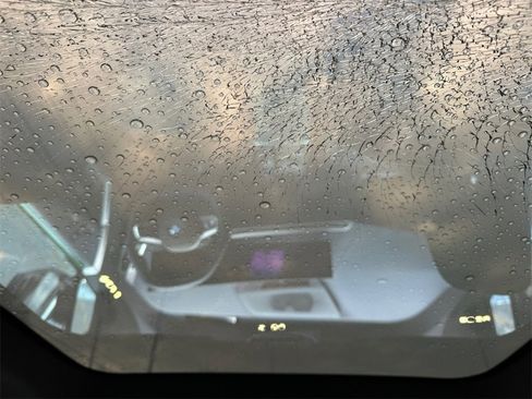 Used 2023 BMW iX xDrive50 w/ Ultimate Package 2 image 27