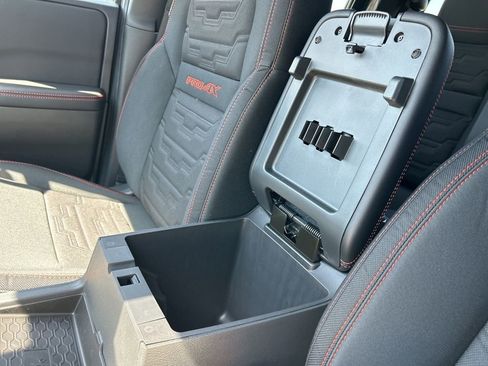 New 2025 Nissan Frontier PRO-4X w/ Pro Convenience Package image 33