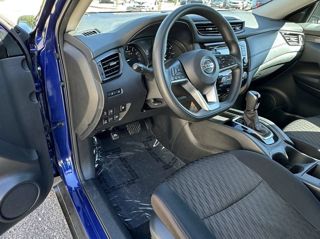 Used 2020 Nissan Rogue S AWD/4WD image 18