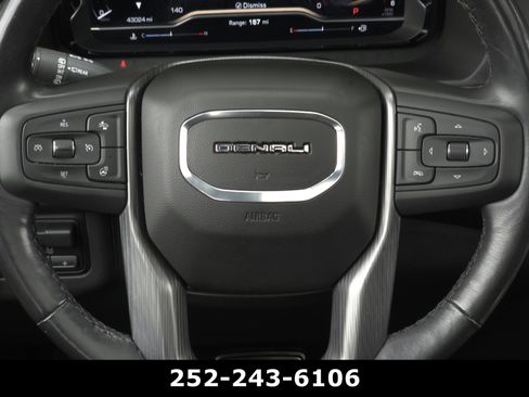 Used 2023 GMC Yukon Denali Ultimate AWD/4WD image 29