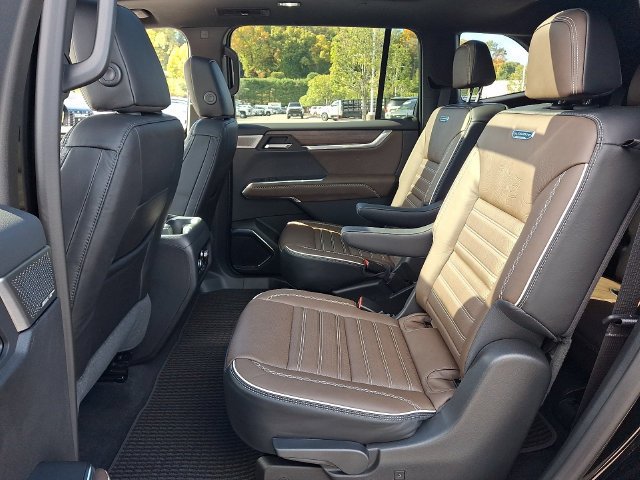 Used 2026 GMC Acadia Denali Ultimate AWD/4WD image 18