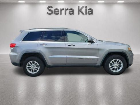 Used 2018 Jeep Grand Cherokee Laredo RWD image 6