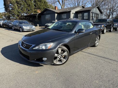 Used 2010 Lexus IS 250C Base 2dr Convertible 6A image 2