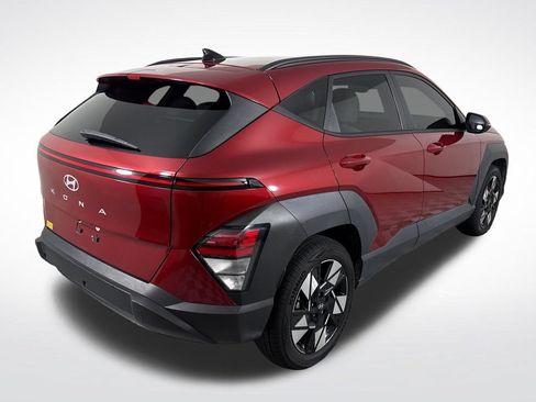 Used 2024 Hyundai Kona SEL w/ Convenience Package FWD image 3