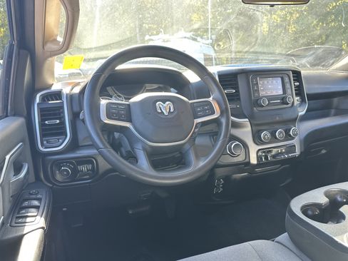 Used 2019 RAM 2500 Big Horn image 26