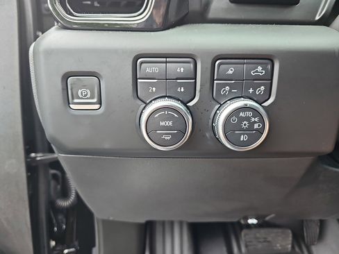 Used 2022 GMC Sierra 1500 AT4X AWD/4WD image 28