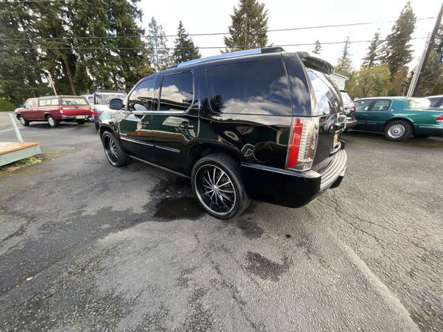 Used 2014 Cadillac Escalade Premium AWD/4WD image 6