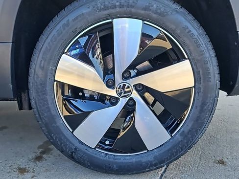 New 2026 Volkswagen Taos S AWD/4WD image 9