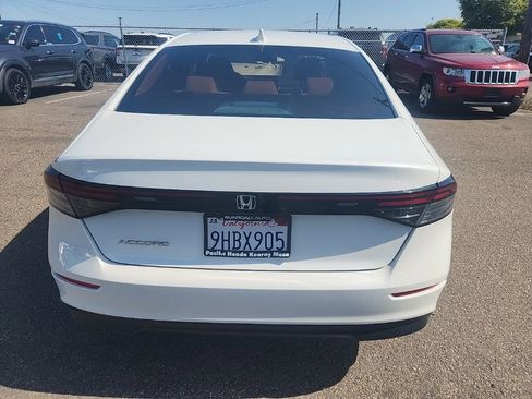 Used 2023 Honda Accord EX image 10