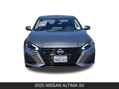 Used 2025 Nissan Altima 2.5 SV w/ SV Special Edition Package FWD image 4