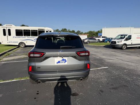Used 2024 Ford Escape ST-Line w/ Tech Pack #1 AWD/4WD image 3