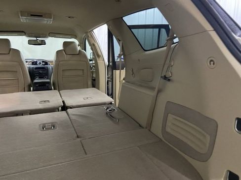 Used 2009 Buick Enclave CXL w/ Entertainment Package #2 image 16