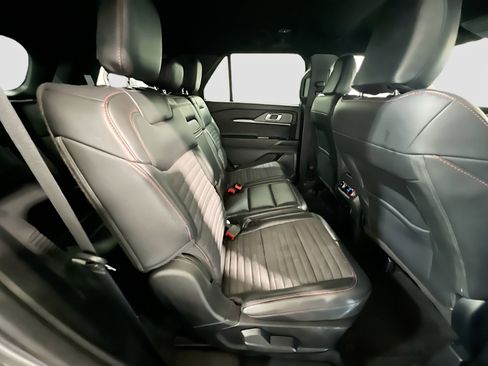 Used 2025 Ford Explorer ST-Line RWD image 20