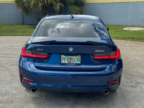 Used 2022 BMW 330i xDrive Sedan w/ Premium Package image 5