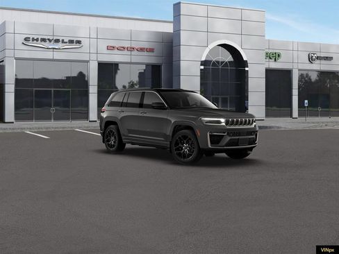 New 2026 Jeep Grand Cherokee Summit w/ Obsidian Package AWD/4WD image 11