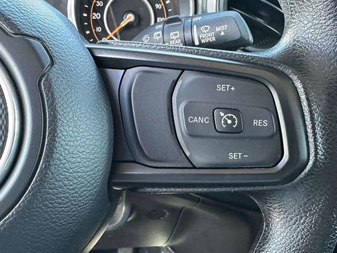 Used 2022 Jeep Wrangler Unlimited Sport image 11