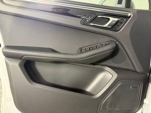 Used 2022 Porsche Macan S image 13