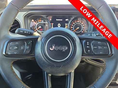 Used 2024 Jeep Gladiator Sport image 24