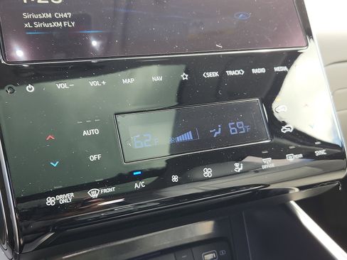 New 2023 Hyundai Tucson Limited image 12