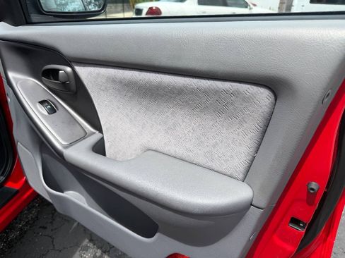 Used 2005 Hyundai Elantra GLS FWD image 9