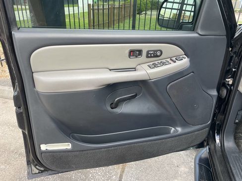 Used 2002 Chevrolet Tahoe LT image 12