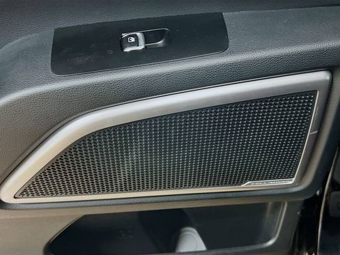 Used 2024 Kia Telluride EX w/ EX Captain's Chair Package image 27