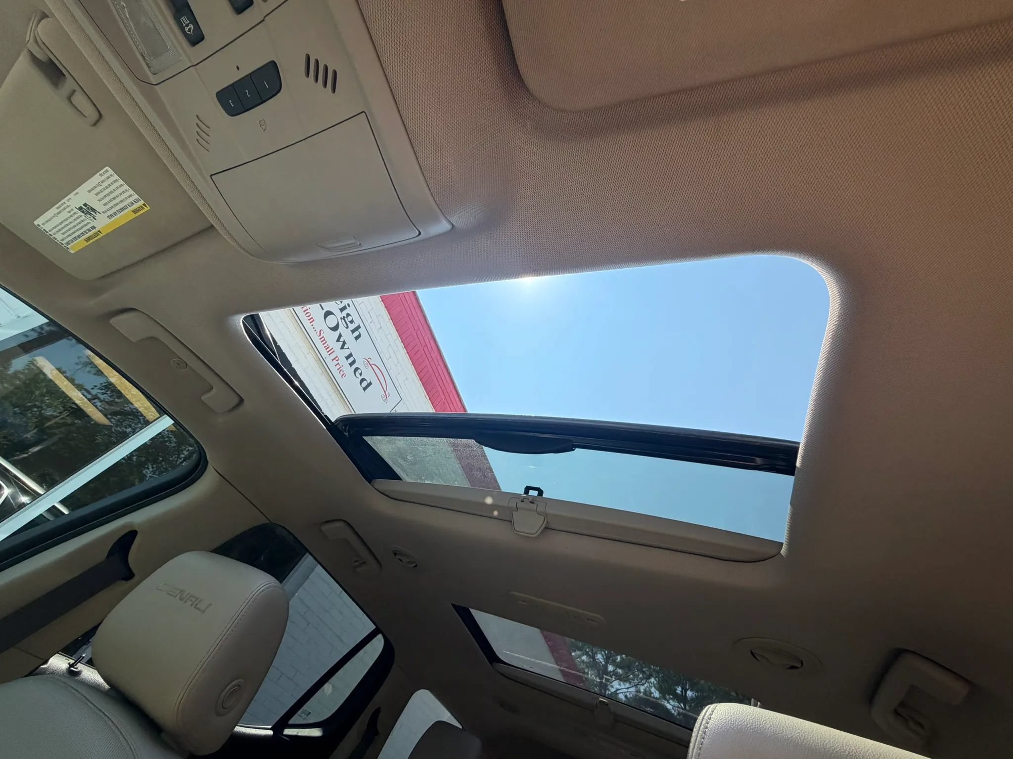 Used 2018 GMC Acadia Denali AWD/4WD image 40