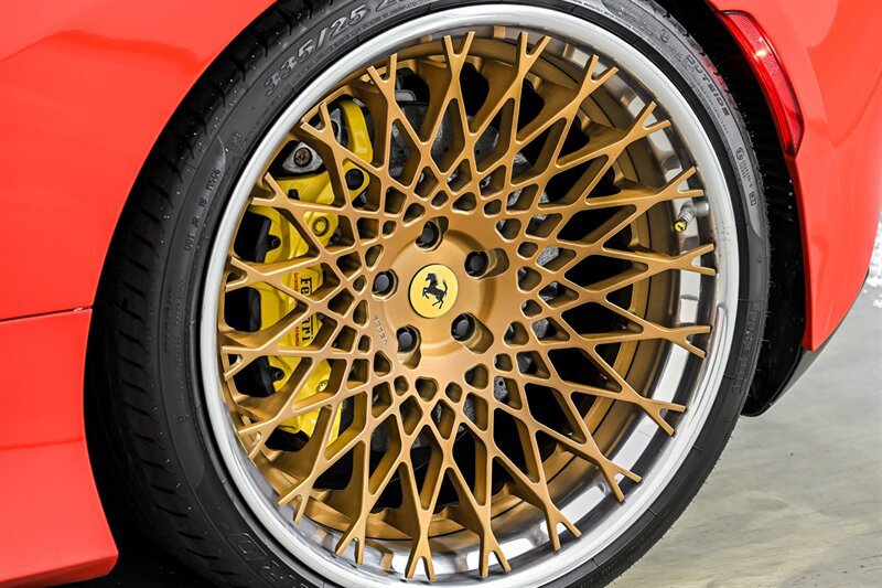 Used 2022 Ferrari F8 Tributo RWD image 16
