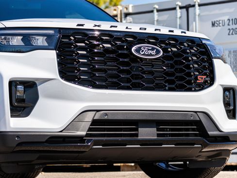 New 2026 Ford Explorer ST w/ Sun And Sound Package image 11