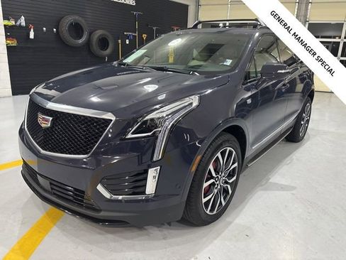 Certified 2025 Cadillac XT5 Sportv w/ Technology Package AWD/4WD image 1