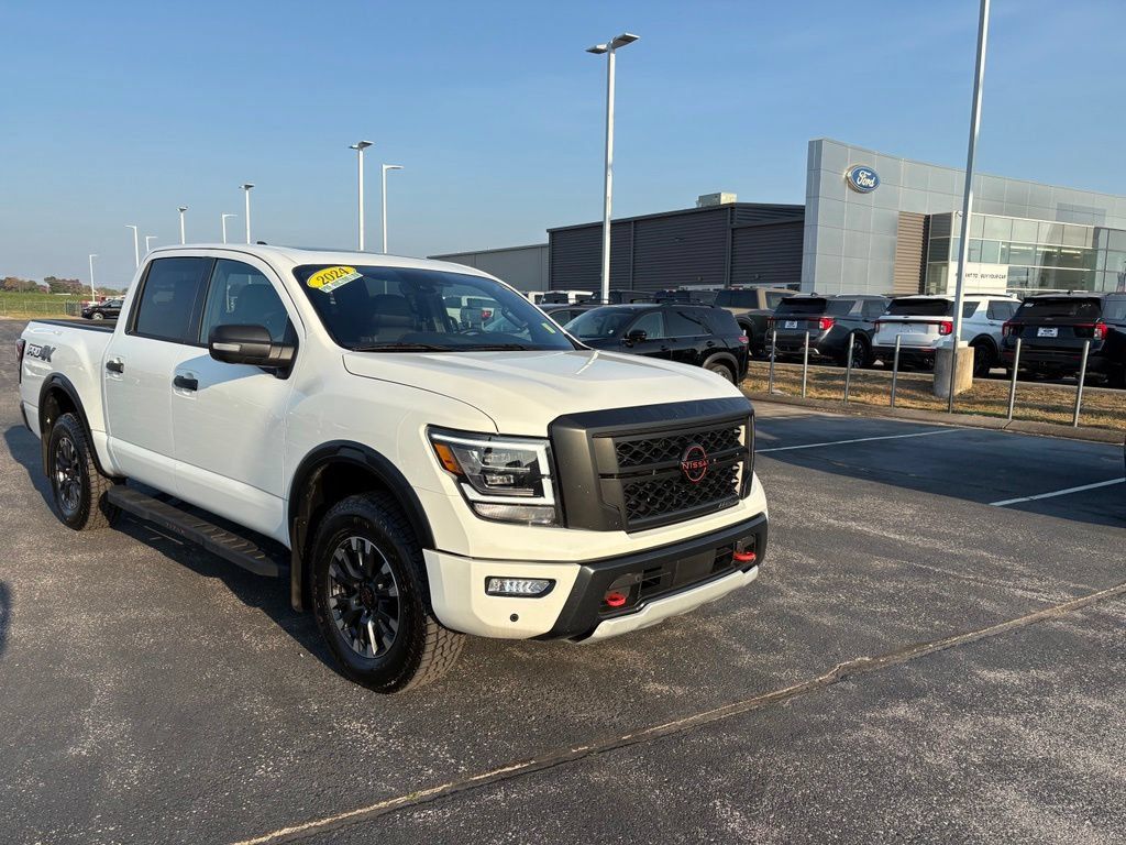 Used 2024 Nissan Titan PRO-4X w/ Pro-4x Convenience Package AWD/4WD image 2