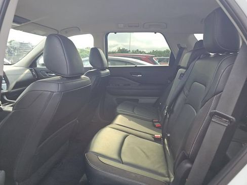 Certified 2025 Nissan Pathfinder SL w/ Cargo Package FWD image 4