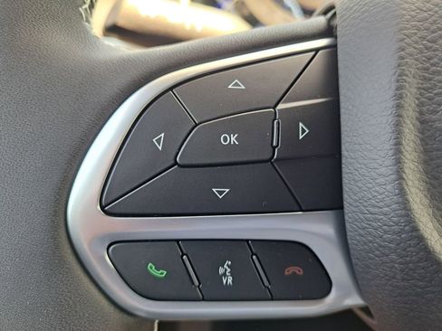 New 2025 Chrysler Voyager LX image 15