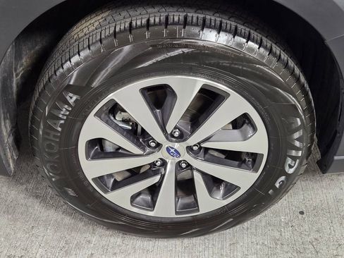 Certified 2025 Subaru Outback Premium image 10