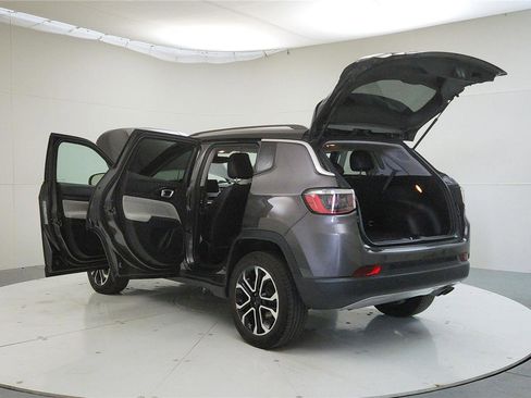 Used 2022 Jeep Compass Limited image 12