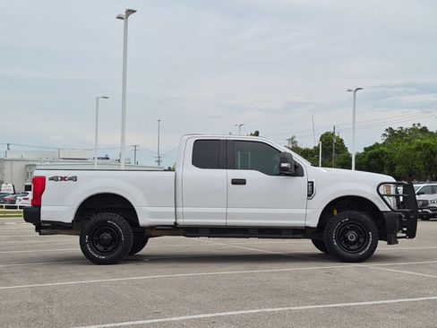 Used 2019 Ford F250 XL w/ Power Equipment Group AWD/4WD image 4