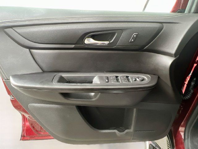 Used 2017 Chevrolet Traverse LT w/ Style and Technology Package FWD image 29