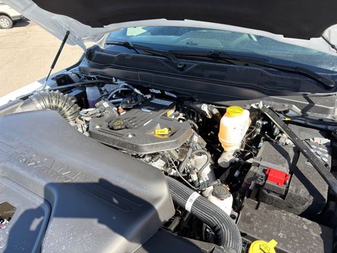 New 2026 RAM 5500 Tradesman AWD/4WD image 30