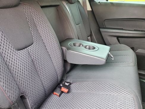 Used 2013 Chevrolet Equinox LS image 32