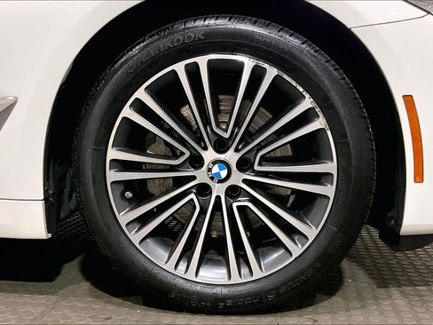 Used 2018 BMW 530i xDrive w/ Premium Package AWD/4WD image 19