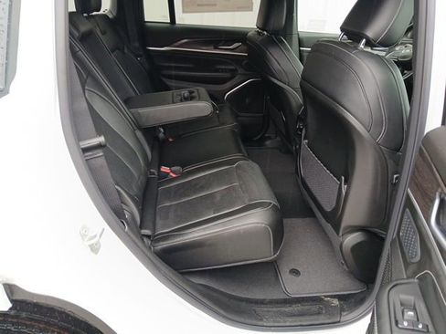 New 2026 Jeep Grand Cherokee Limited image 22