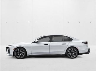 New 2026 BMW 760i xDrive AWD/4WD video 3