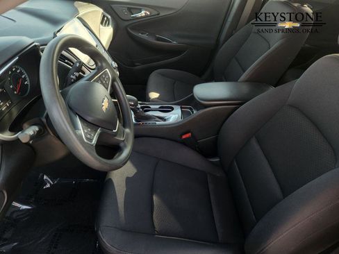 Used 2022 Chevrolet Malibu LS image 14