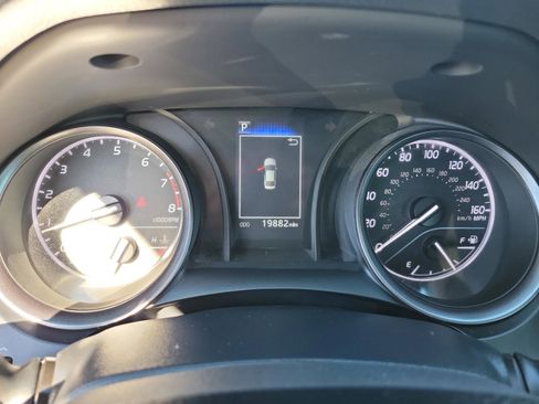 Used 2024 Toyota Camry SE image 32