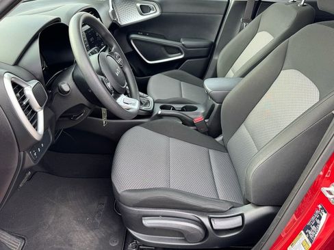 Used 2024 Kia Soul LX w/ Option Group 015 image 11