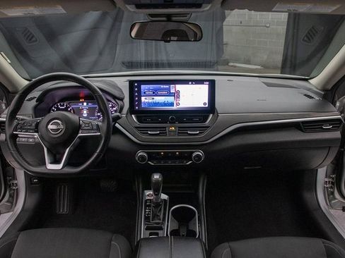 Used 2023 Nissan Altima 2.5 SV w/ SV Premium Package image 21